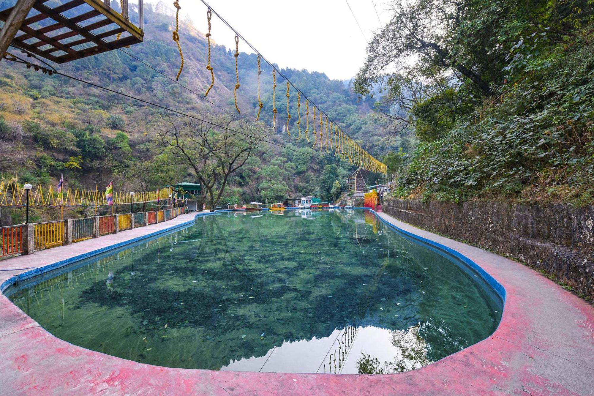 Fabhotel Kempty Lake Resort Mussoorie Eksteriør billede