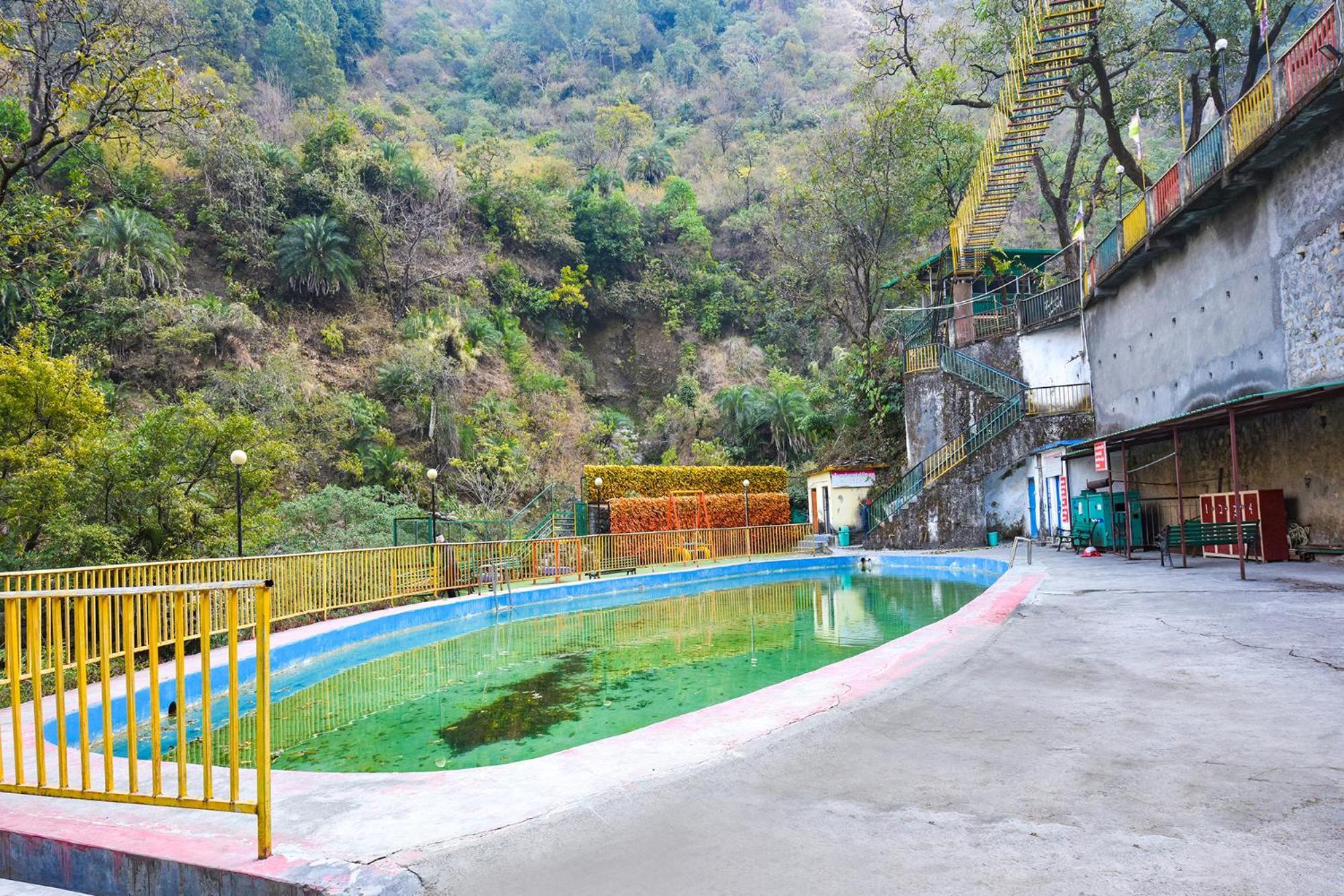 Fabhotel Kempty Lake Resort Mussoorie Eksteriør billede