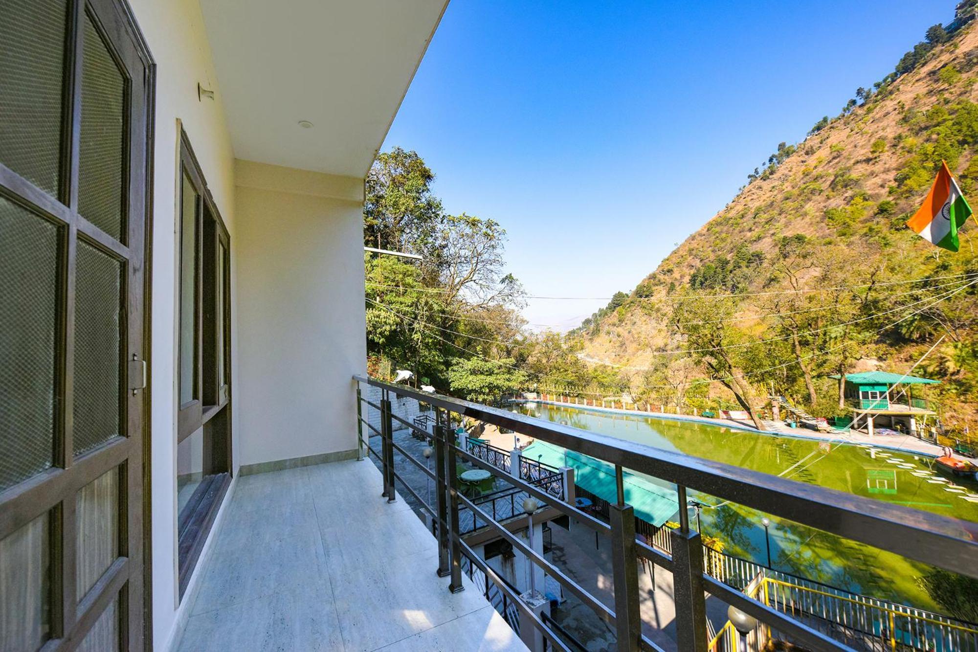 Fabhotel Kempty Lake Resort Mussoorie Eksteriør billede