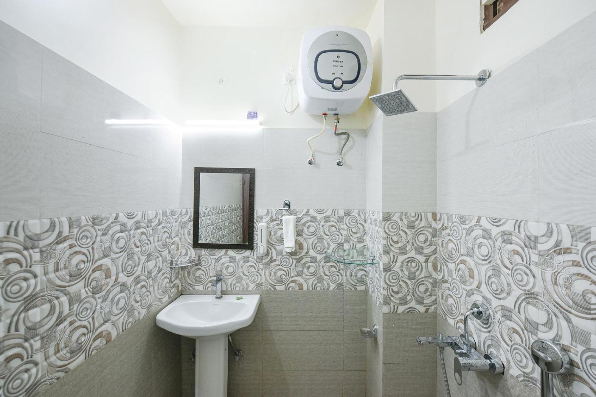 Fabhotel Kempty Lake Resort Mussoorie Eksteriør billede